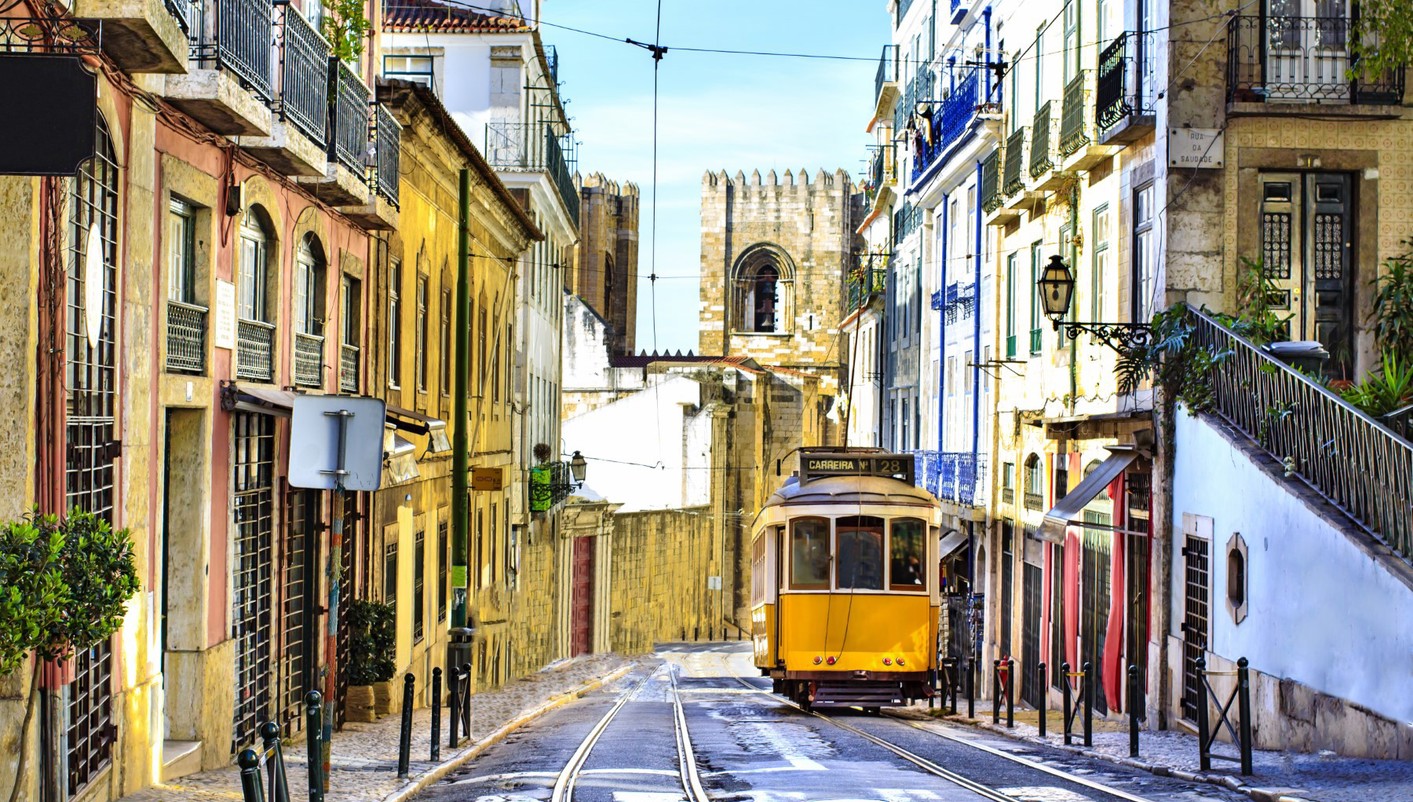header picture of tour Northern Portugal with Lisbon