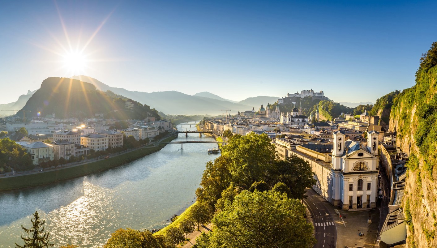 header picture of tour Paris and Golden Capitals GO